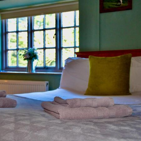 The Hollybush Inn And B&B Priors Marston Екстер'єр фото