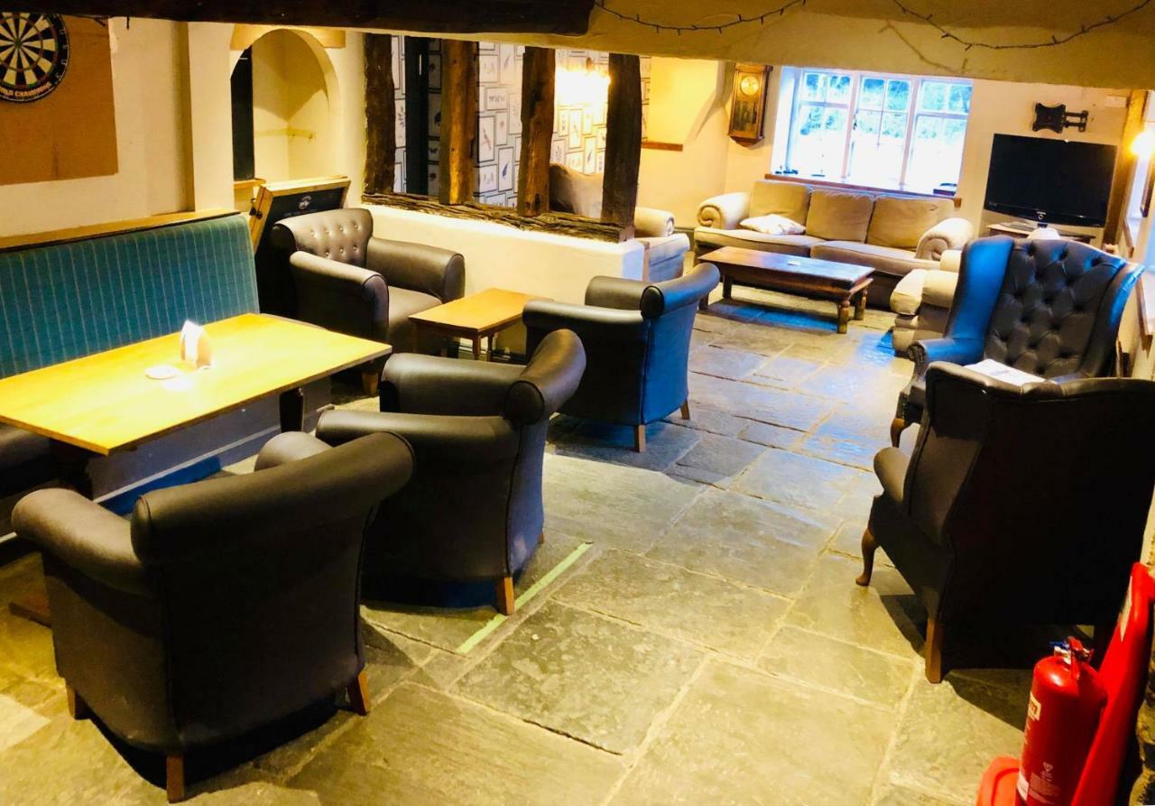 The Hollybush Inn And B&B Priors Marston Екстер'єр фото